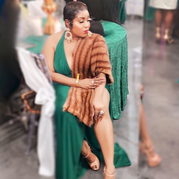 Meet your Posher, Raine - Picture 5 of 5